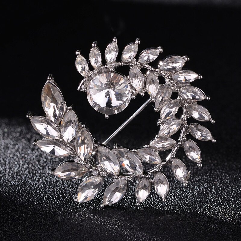 

Rhinestone Leaf Shaped Brooch, Silver