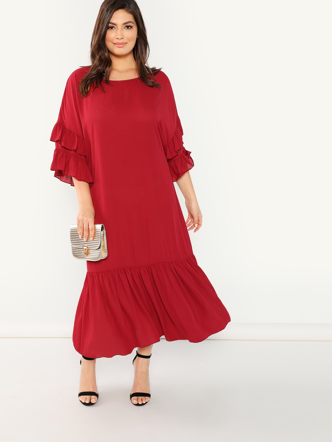 grande taille robe unicolore à manche plissée multicouche