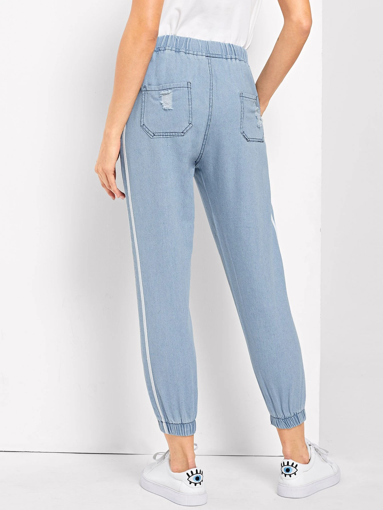 boyfriend jeans with side stripe