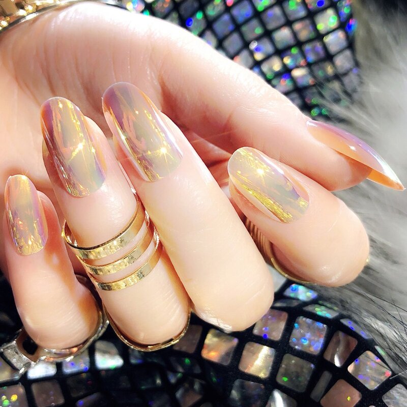 

Holographic Round Fake Nails 24pcs, Gold