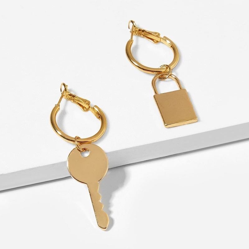 

Lock & Key Mismatched Drop Earrings 1pair, Gold