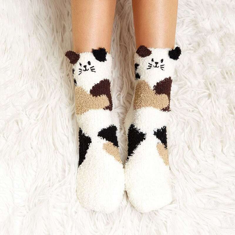 

Cat Pattern Fuzzy Socks, Black and white