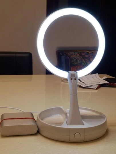 Lusterko do makijażu z lampą 5 V bez linii danych