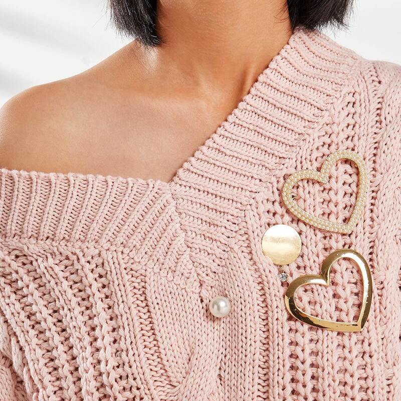 

Open Heart Shaped Brooch, Gold