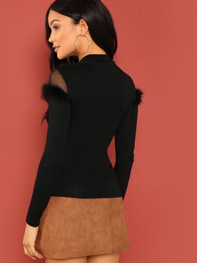Camiseta con transparencias y pelito