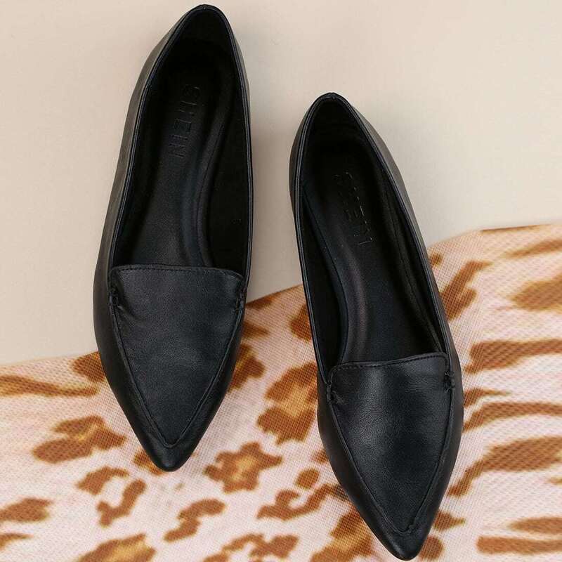 

PU Stitch Pointed Flats, Black