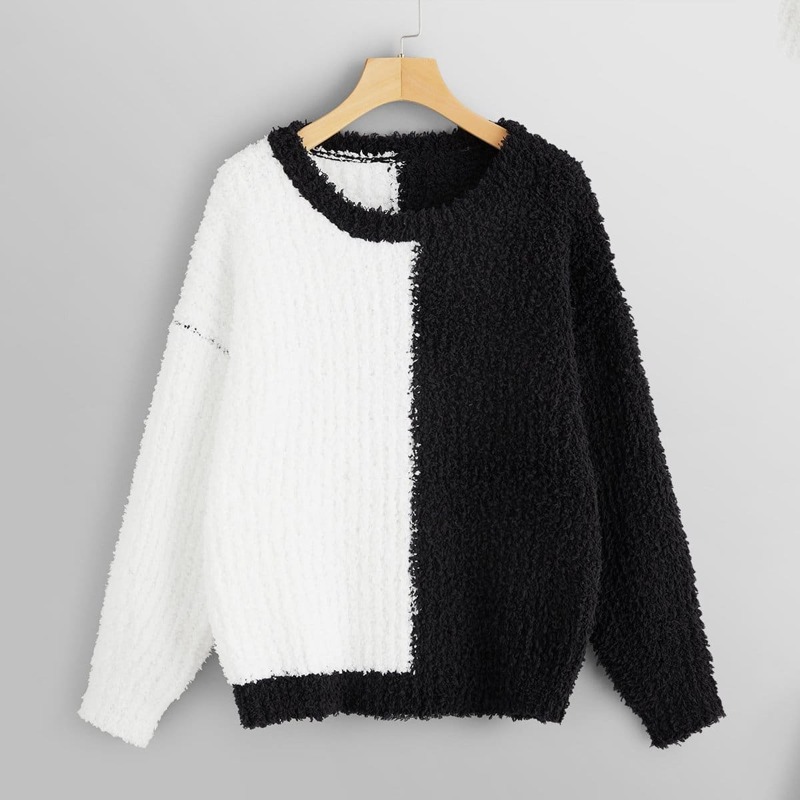 

Two Tone Teddy Sweater, Black and white