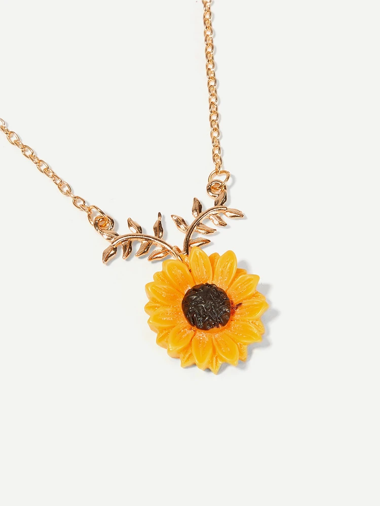 Daisy Pendant Necklace & Earrings