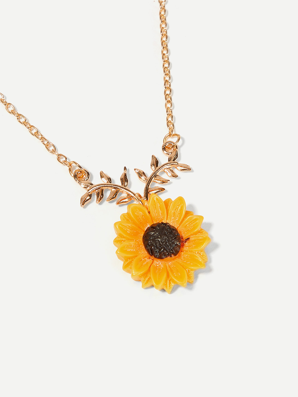 Daisy Pendant Necklace & Earrings