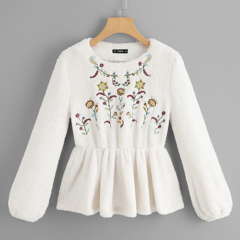 

Flared Hem Embroidery Teddy Sweatshirt, White