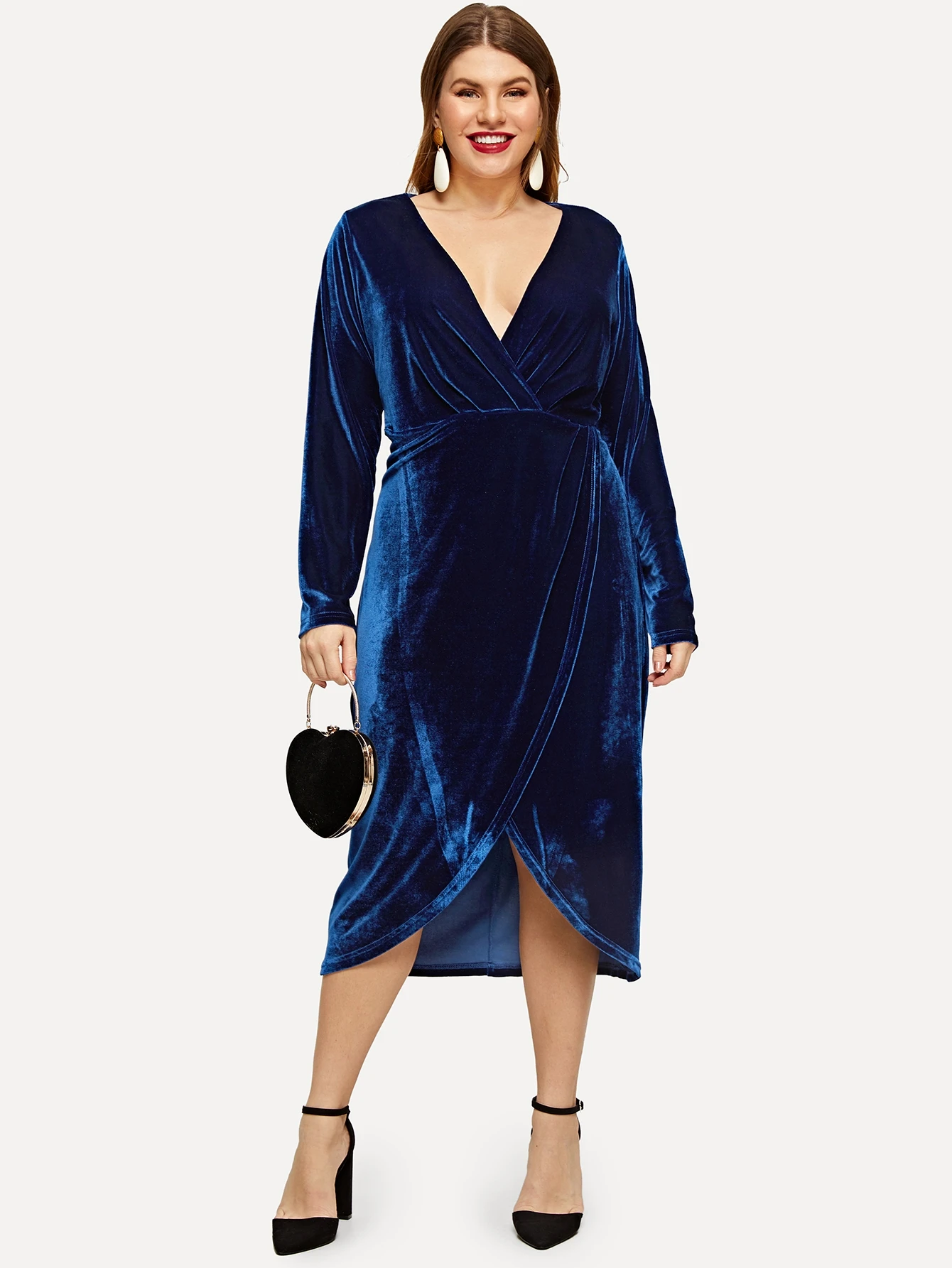 SHEIN Plus Plunge Neck Wickel Samtkleid | aktuelle Trends, günstig kaufen |  SHEIN Deutschland
