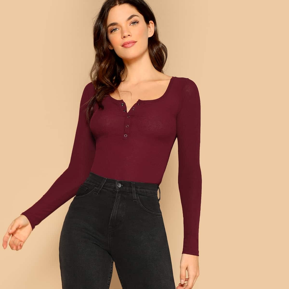 15441544872989159054 женский топ с глубоким вырезом