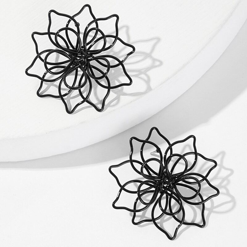 

Hollow Metal Flower Stud Earrings 1pair, Black