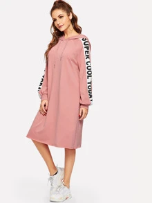 SHEIN فستان صوفي بطباعة الحروف مع أكمام راجلان