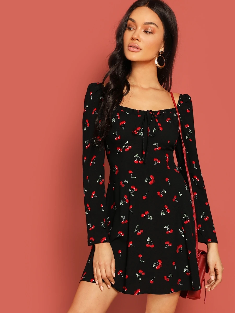SHEIN Vestido con estampado de cereza de cuello cuadrado con cordón - Negro - Ver 1