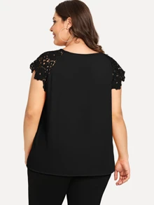 SHEIN Clasi 大碼拼接蕾絲插肩袖子上衣 - 黑色 - 查看 2