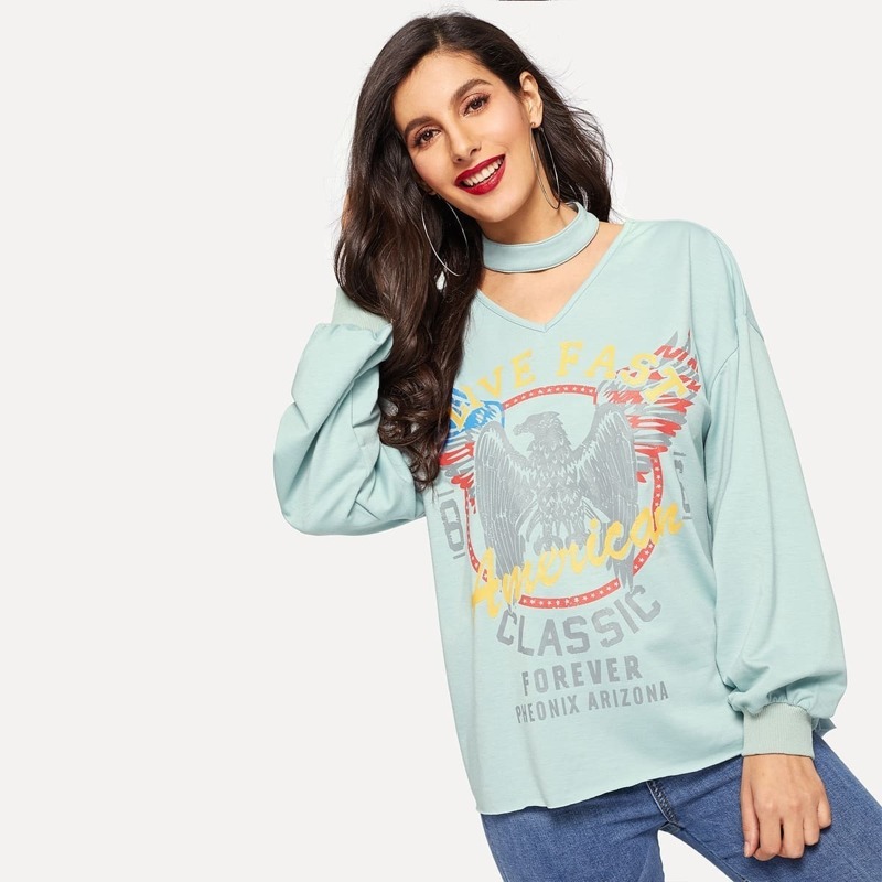 

Choker Neck Raw Hem Graphic Sweatshirt, Green