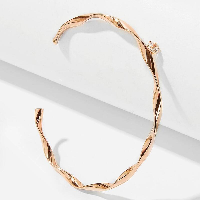 

Spiral Design Cuff Bracelet 1pc, Gold