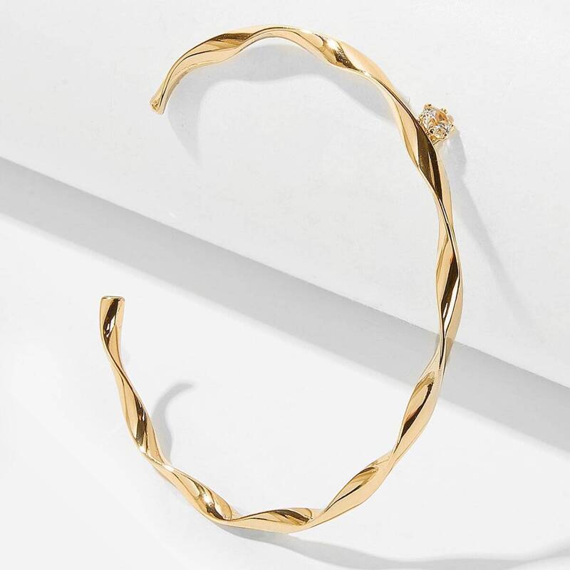 

Spiral Design Cuff Bracelet 1pc, Gold