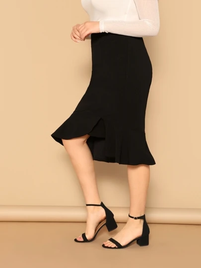 SHEIN Privé 大碼不對稱荷葉邊素色半身裙