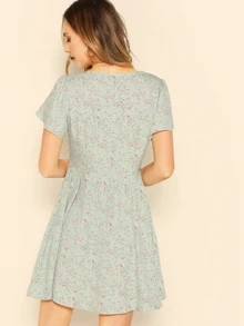 SHEIN Đầm Nút Hoa màu xanh lá Kỳ nghỉ - Màu xanh Bạc hà - Xem 2