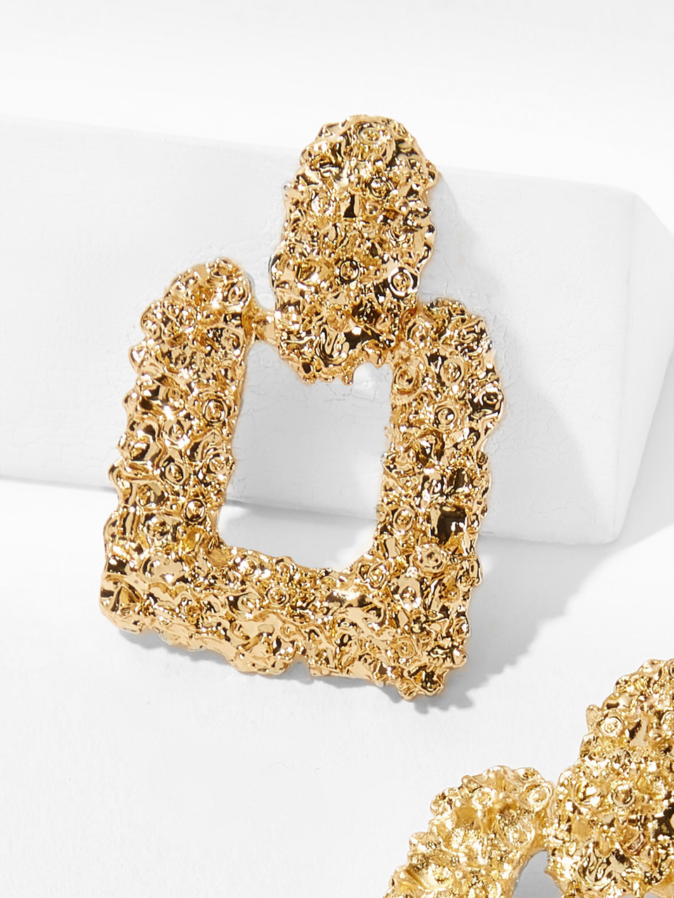 17KM Textured Square Drop Earrings 1pair