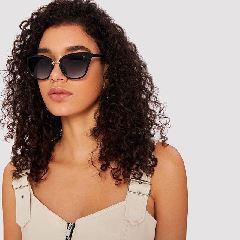 

Metal Detail Sunglasses, Black
