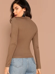 SHEIN Privé 小高領顯瘦合身tee - 駝色 - 查看 2
