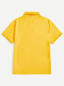 Manfinity Blusa polo de hombres con botón medio con botón con bordado de letra y círculo - Mostaza Amarilla - Ver 2
