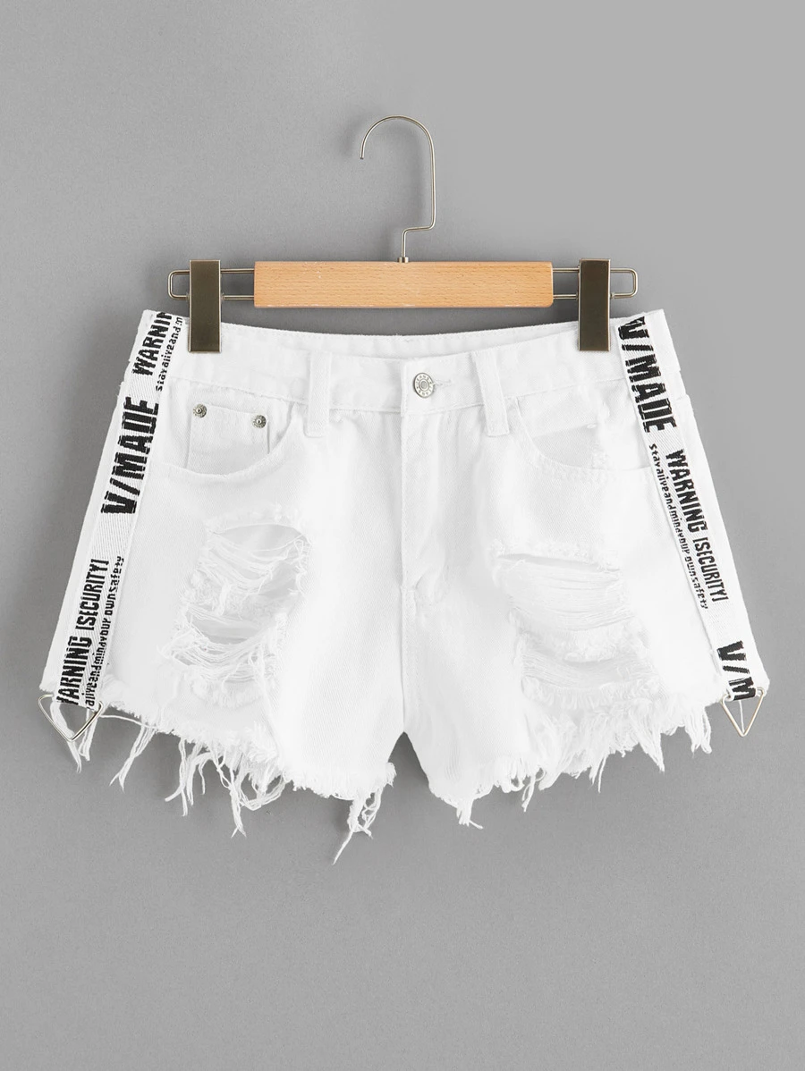 Shorts mezclilla rotos bajo crudo con cinta con letra en contraste - Blanco - Ver 1