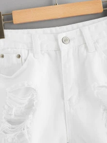 Shorts mezclilla rotos bajo crudo con cinta con letra en contraste - Blanco - Ver 4