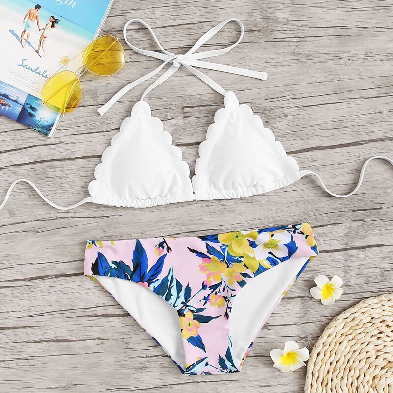 

Scalloped Trim Triangle Top With Random Floral Bikini, Multicolor