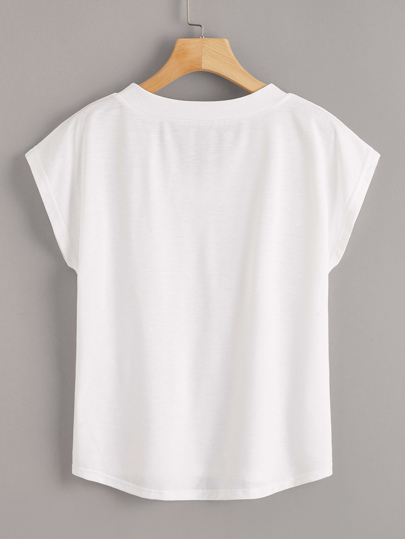 تي شيرت بحافة عميق وبعنق شكل V