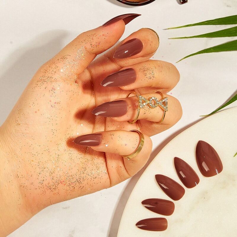 

Stiletto Polished Fake Nail 24pcs With Tape, Coffee