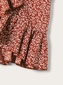 SHEIN WYWH Conjunto top de hombros descubiertos floral fruncido con nudo con falda cruzada fruncido - Rojo - Ver 4