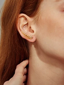 Leaf Detail Ear Climber 1pair - Yellow Gold - View 1