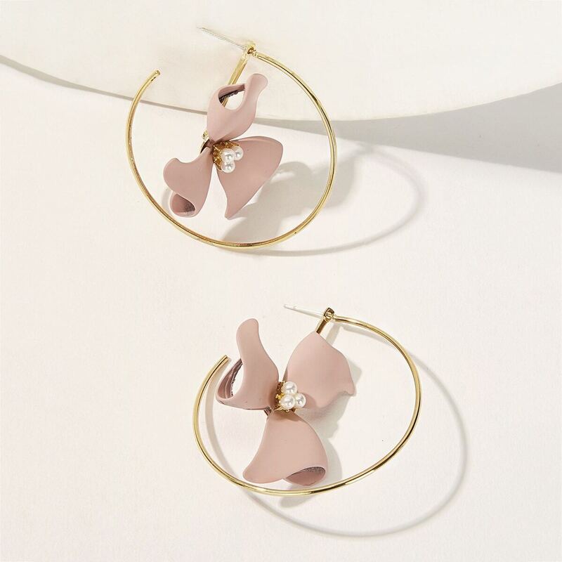 

Faux Pearl Detail Flower Cut Hoop Earrings 1pair, Pink