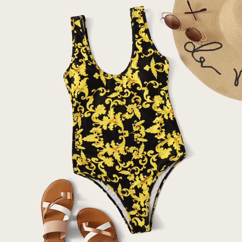 

Random Baroque Print One Piece Swimsuit, Multicolor