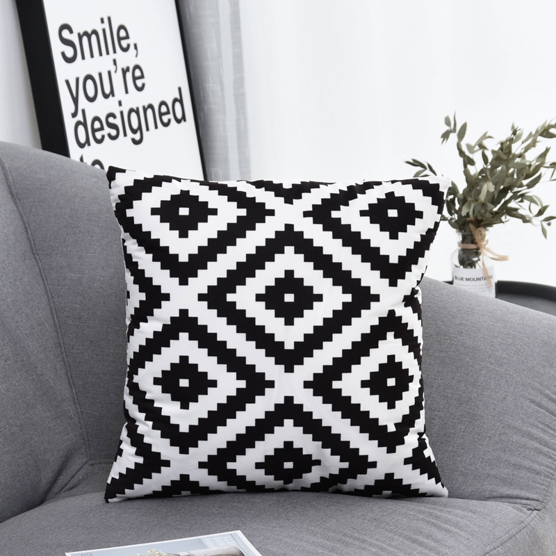 

Geometric Pattern Print Cushion Cover, Black and white