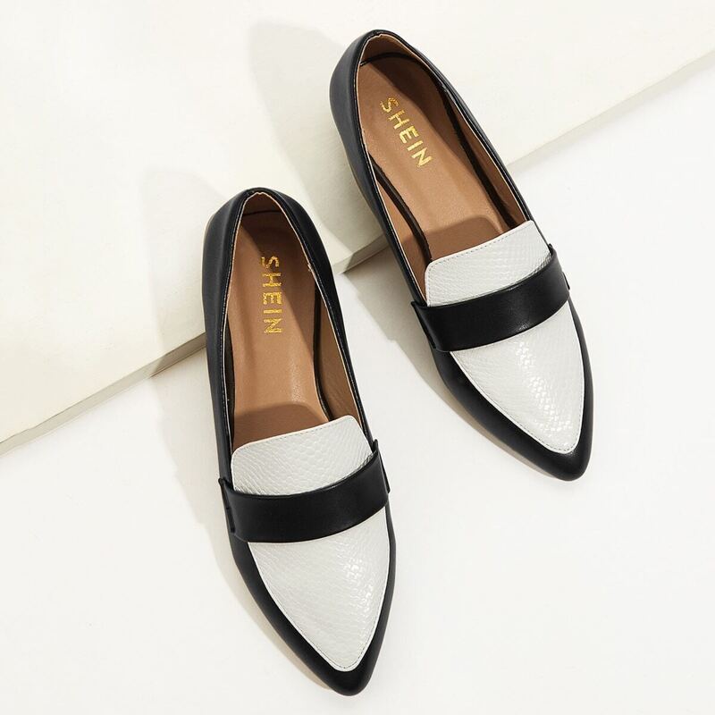 

Pointed Toe Snakeskin Dress Loafers, Black and white