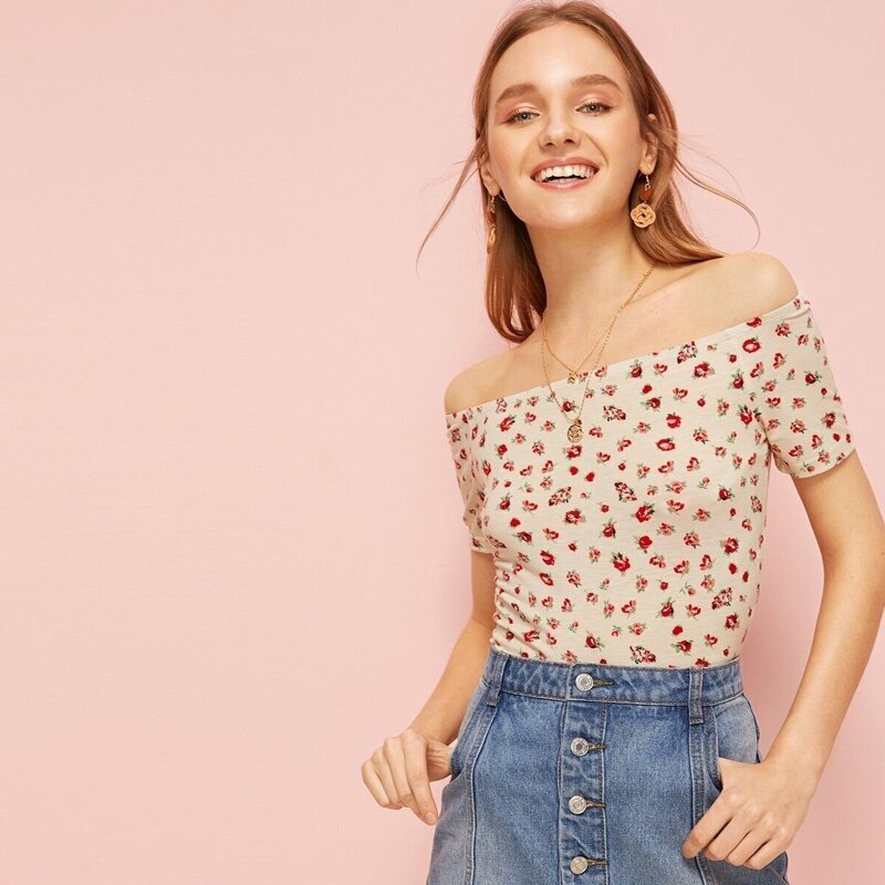 

Off Shoulder Ditsy Floral Form Fitted Top, Multicolor