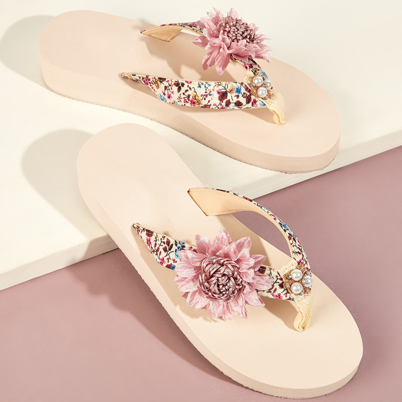 

Floral Applique Flip Flops, Pink