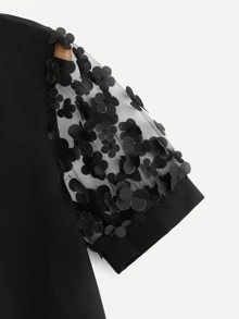 SHEIN Top de manga con malla aplique 3D-grande - Negro - Ver 3