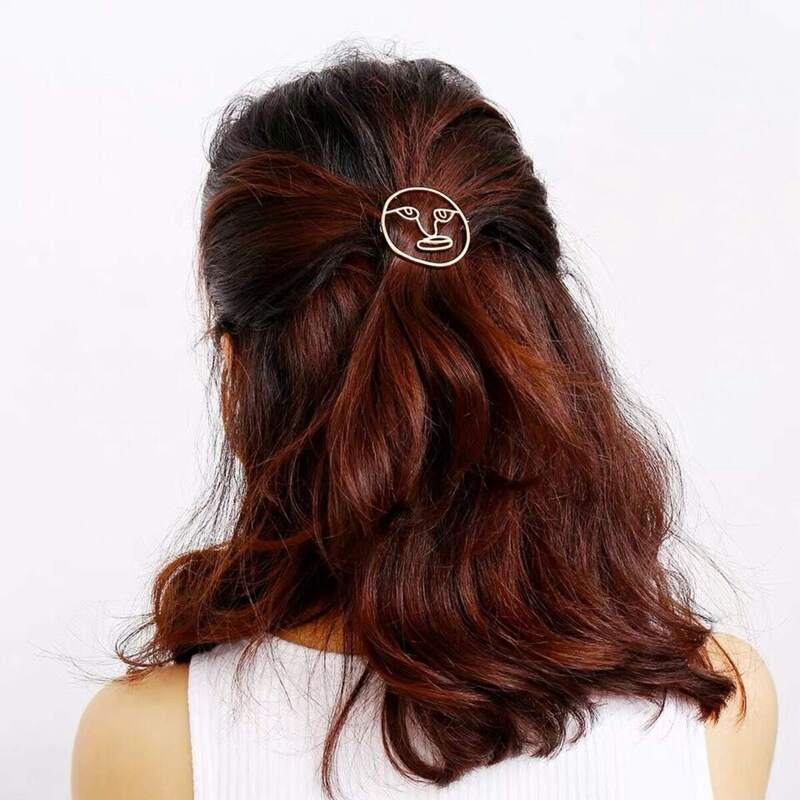 

Face Design Round Hairpin, Gold