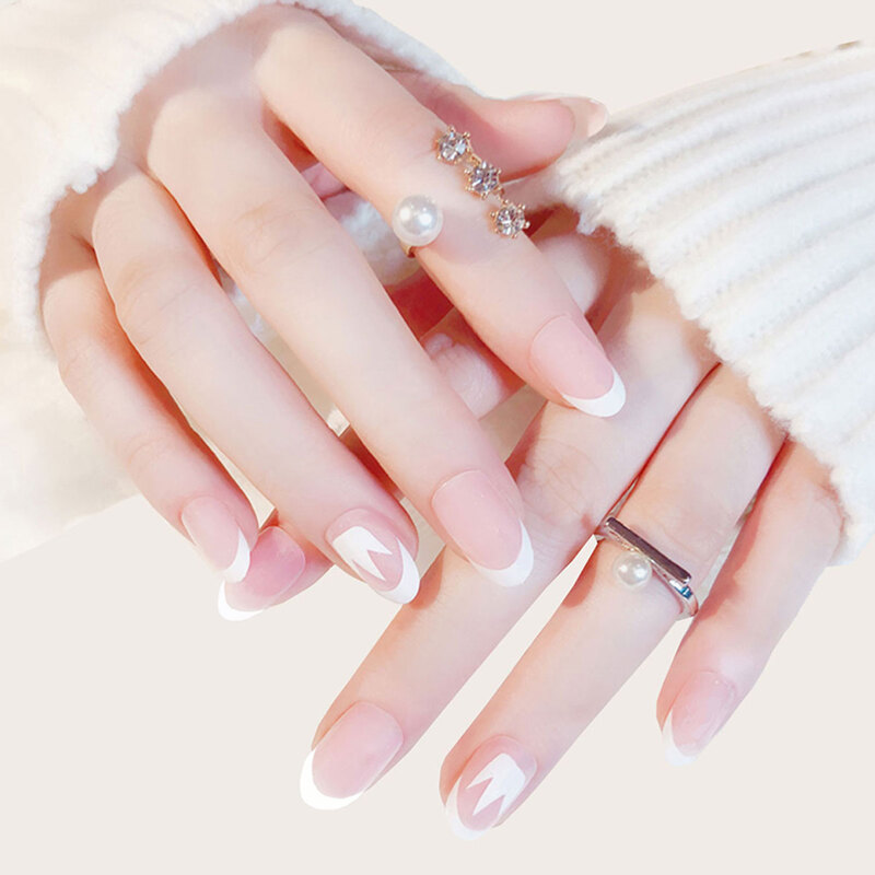 

Round Fake Nail 24pcs With Tape, White
