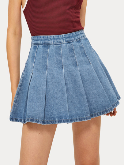 black flippy hem skirt