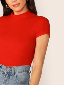 SHEIN Essnce Camiseta tejida de canalé de cuello alto - Rojo - Ver 4