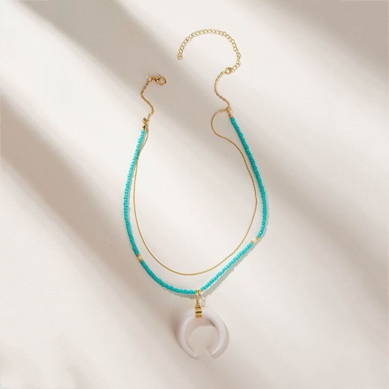 

Horn Pendant Beaded Double Layered Necklace 1pc, Multicolor