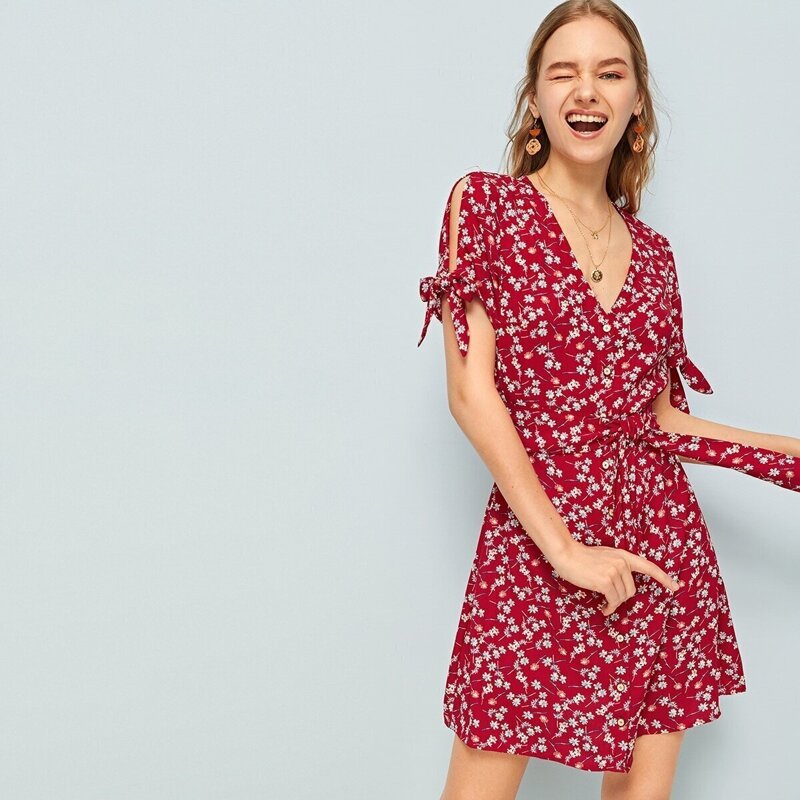 

Ditsy Floral Print V-neck Dress, Multicolor