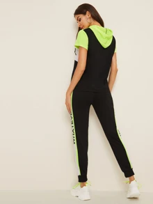 Top con estampado de letra con pantalones deportivos con cinta lateral - Multicolor - Ver 2